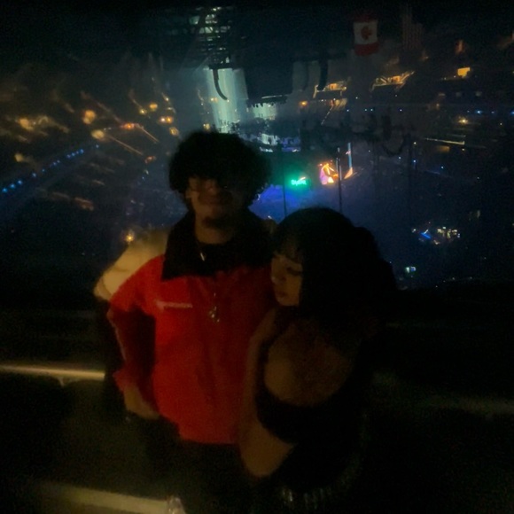 Meet your Posher, Tiffany - Picture 1 of 1